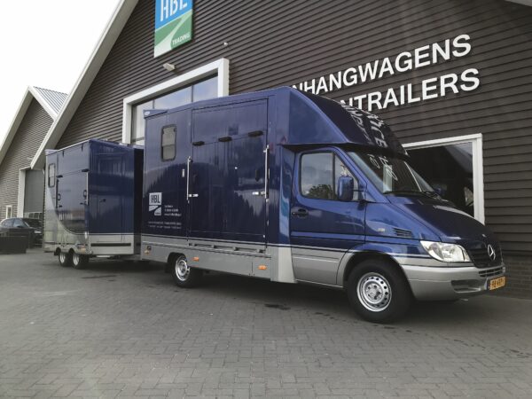 Nette! Mercedes 2-Paardsauto en Trailer 2-Paards Aluminium opbouw Zeer compleet! - Afbeelding 3