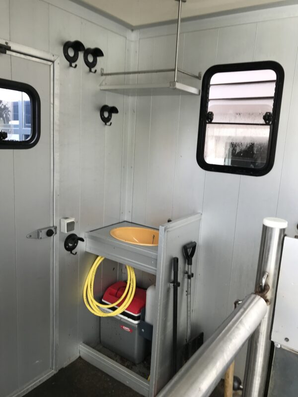Nette! Mercedes 2-Paardsauto en Trailer 2-Paards Aluminium opbouw Zeer compleet! - Afbeelding 10